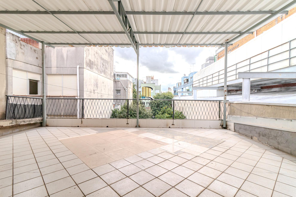 Casa 6 dormitórios no bairro Santana
