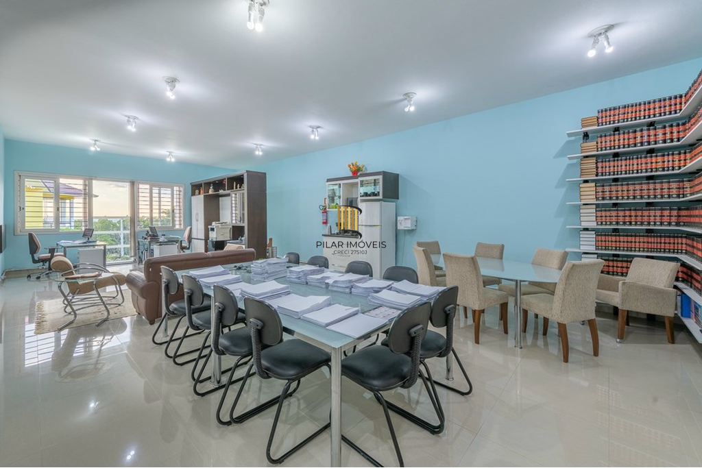 Casa 4 dormitórios no bairro Ipanema