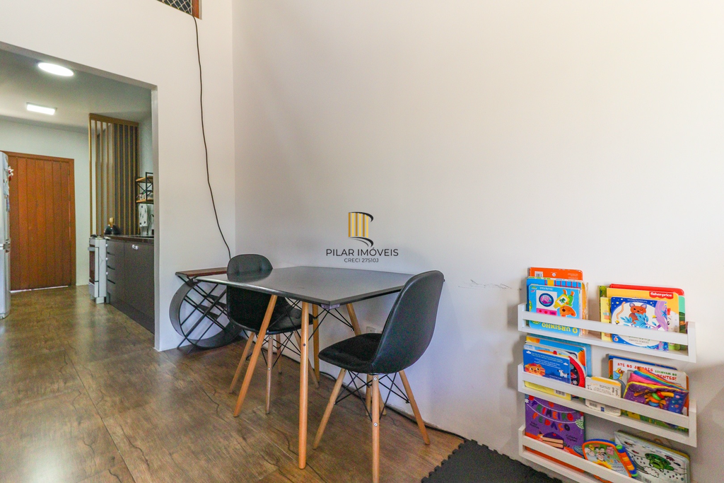 Casa 3 dormitórios no bairro Hípica