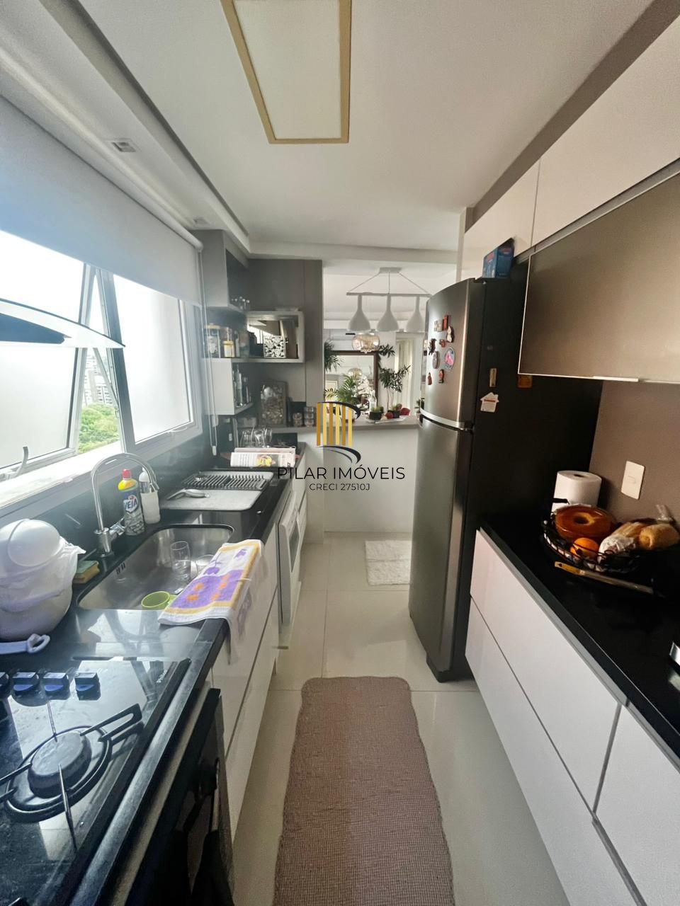 Apto de 03 dorm, sendo 01 suíte, 02 vagas, 103 m2, na João Obino, semi mobiliado