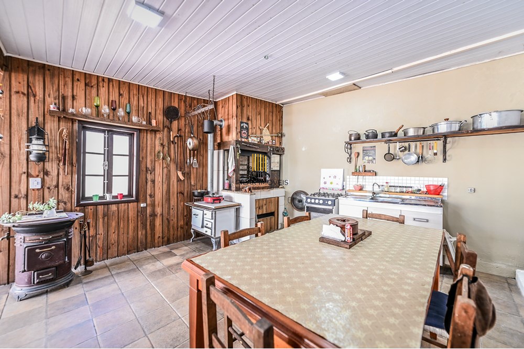 Casa 4 dormitórios no bairro Vila Ipiranga