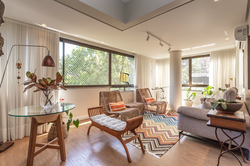 Apartamento 4 dormitórios no bairro Bela Vista