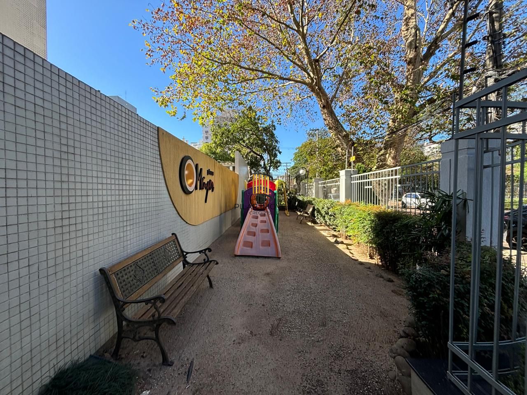 Apartamento 3 dormitórios no bairro Menino Deus