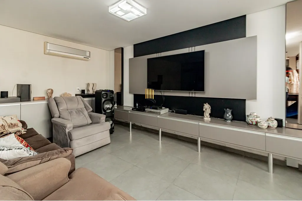 Casa 4 dormitórios no bairro Jardim Planalto