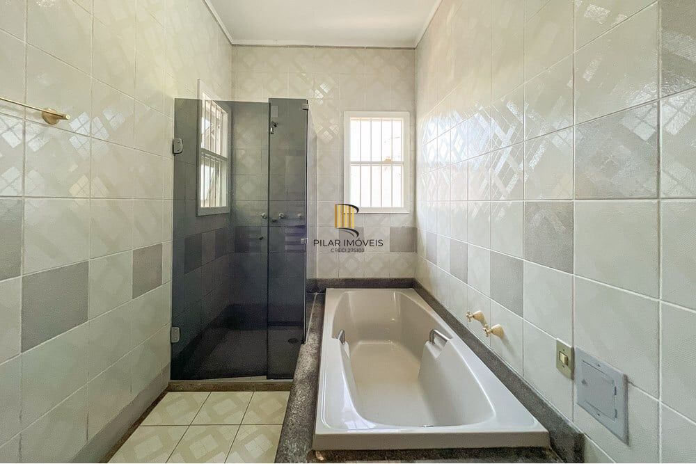 Apartamento 4 dormitórios no bairro Igara