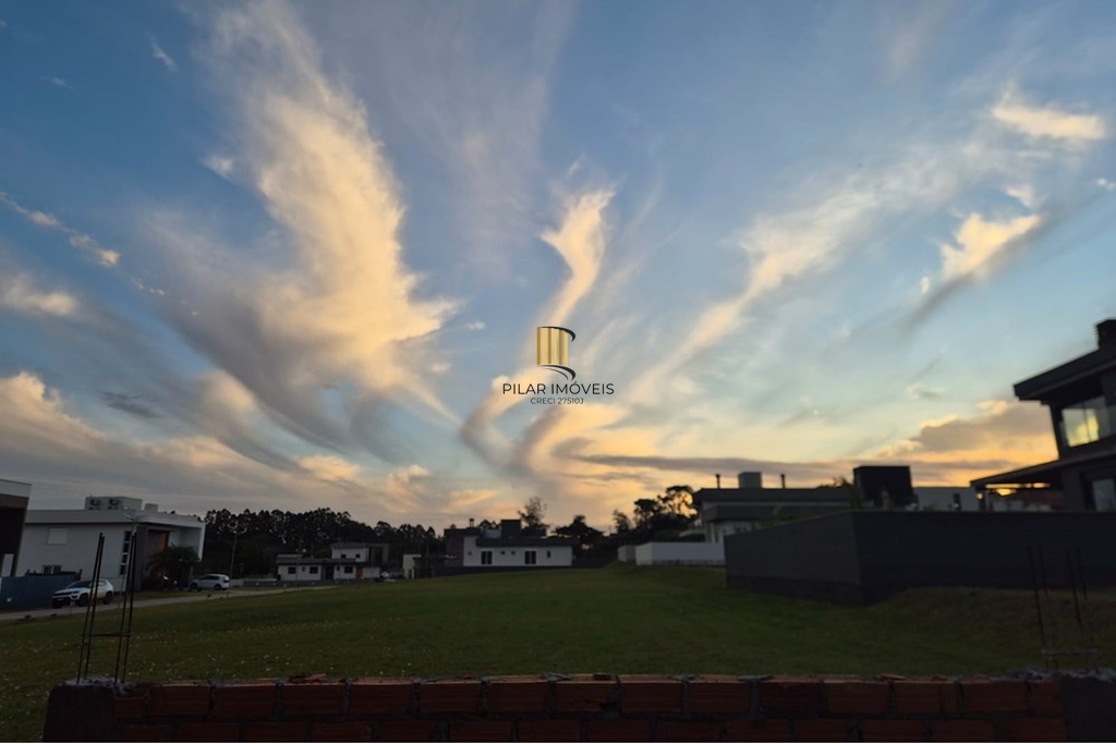 Casa de Condomínio 3 dormitórios no bairro Sanga Funda