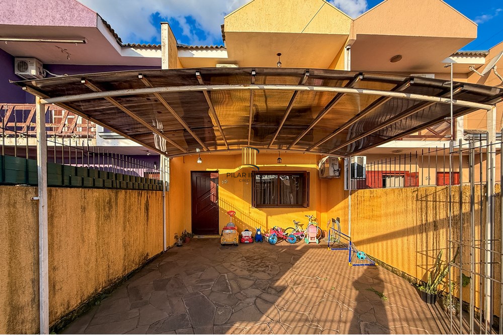 Casa 3 dormitórios no bairro Niterói