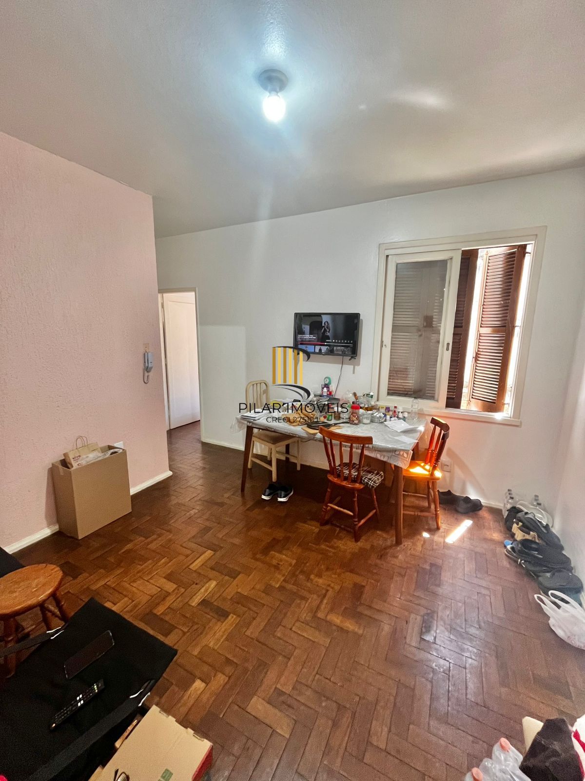 Apartamento de 1 dormitório no bairro Passo da Areia, com 41 m2, 02º pavto.
