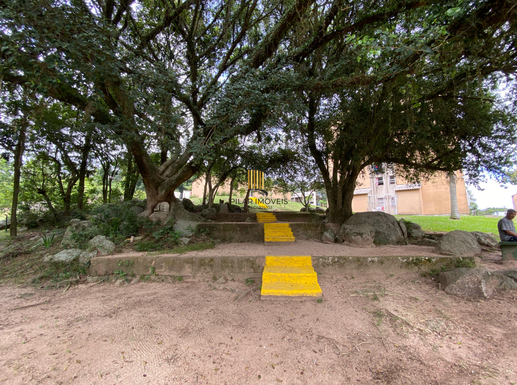 Apartamento 2 dormitórios no bairro Lomba do Pinheiro