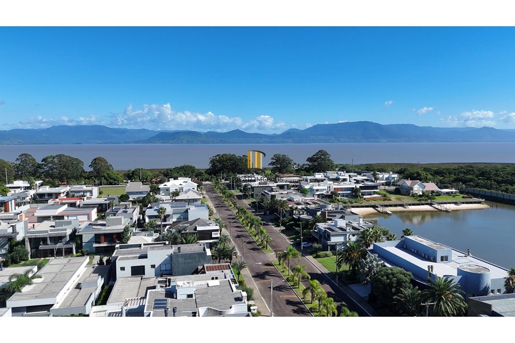 Casa de Condomínio 4 dormitórios no bairro Morada do Sol