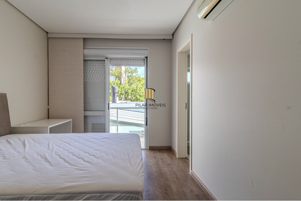 Casa 4 dormitórios no bairro Chácara das Pedras