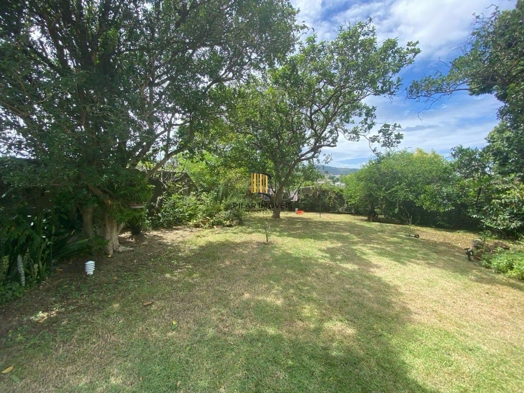 Casa 3 dormitórios no bairro Jardim do Salso