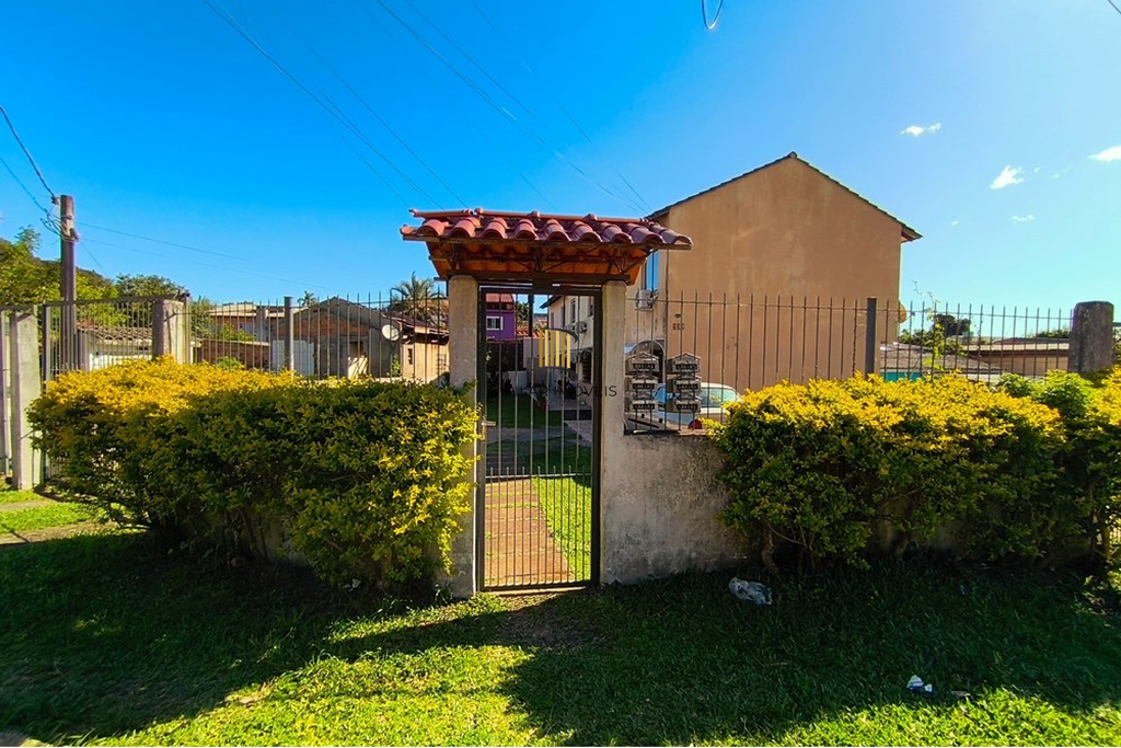 Casa 2 dormitórios no bairro Viamópolis