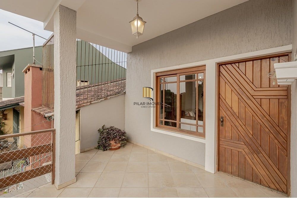 Casa 3 dormitórios no bairro Espírito Santo