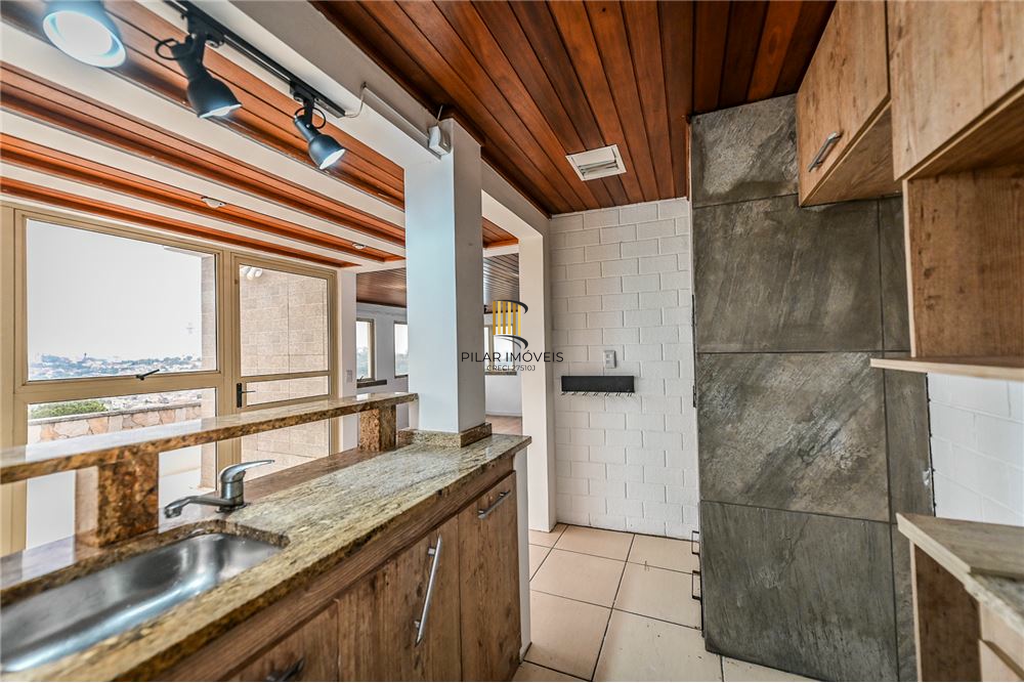 Cobertura 3 dormitórios no bairro Medianeira