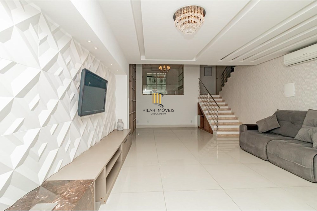 Casa 4 dormitórios no bairro Nonoai