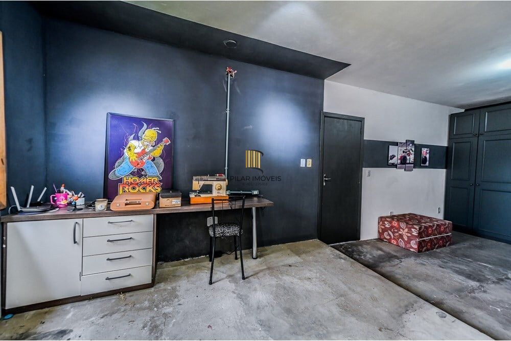 Casa de Condomínio 4 dormitórios no bairro Santa Tereza