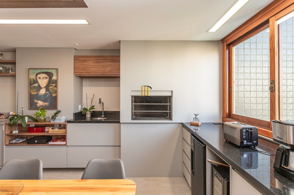 Apartamento 4 dormitórios no bairro Bela Vista