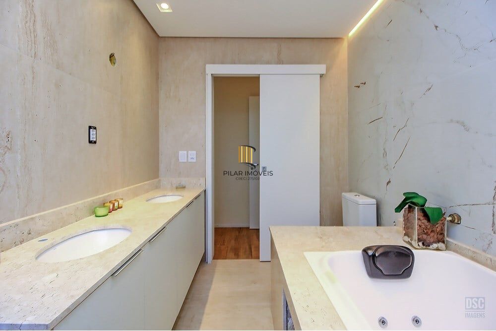 Casa 3 dormitórios no bairro Ipanema
