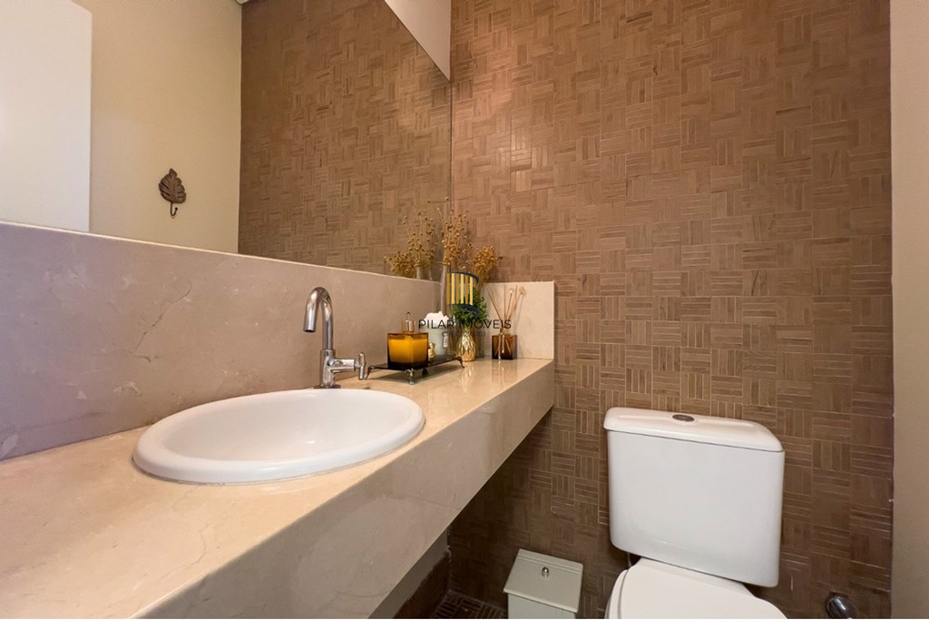 Casa de Condomínio 4 dormitórios no bairro Centro