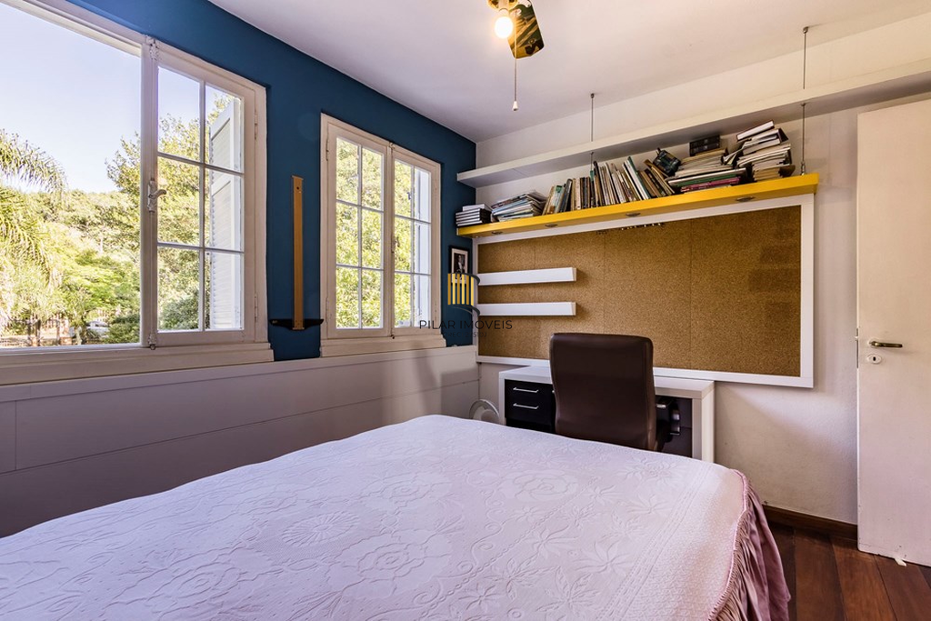 Casa 4 dormitórios no bairro Belém Novo