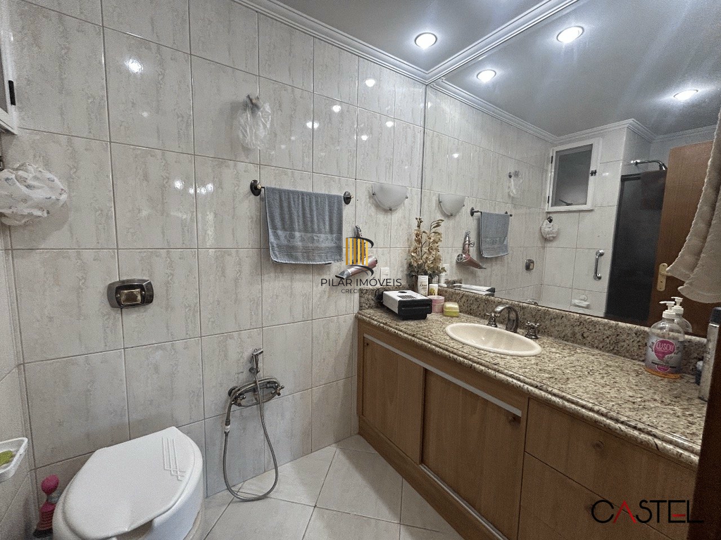 Apartamento 3 dormitórios no bairro Menino Deus