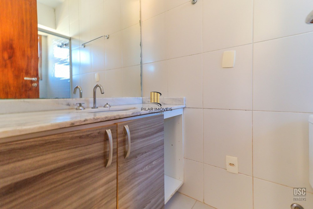 Casa de Condomínio 3 dormitórios no bairro Serraria