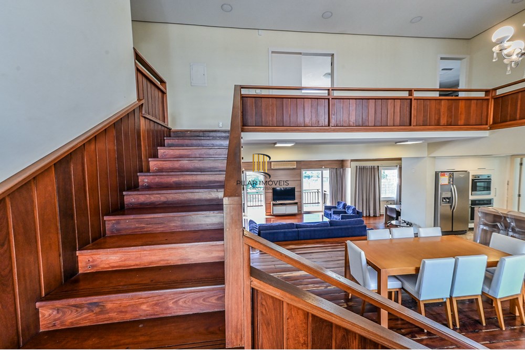 Casa 4 dormitórios no bairro Morro Santana