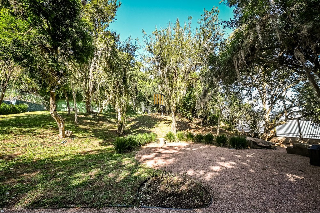 Casa de Condomínio 3 dormitórios no bairro Pedra Redonda