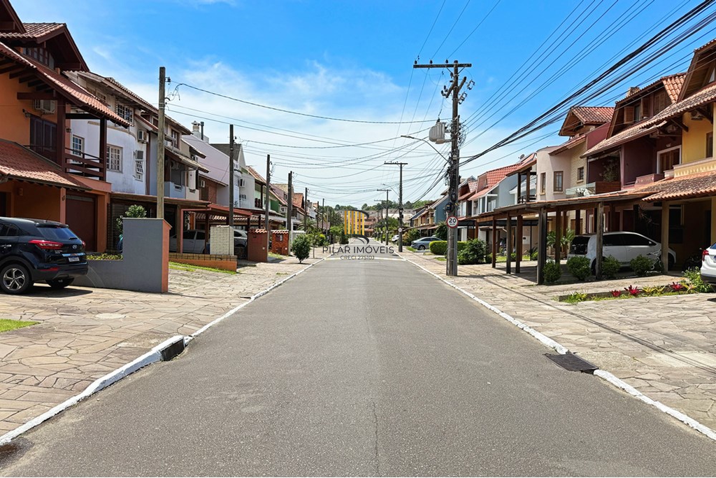 Casa de Condomínio 3 dormitórios no bairro Ipanema