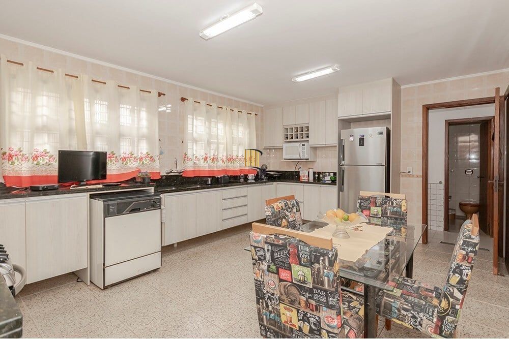 Casa 4 dormitórios no bairro Jardim Itu