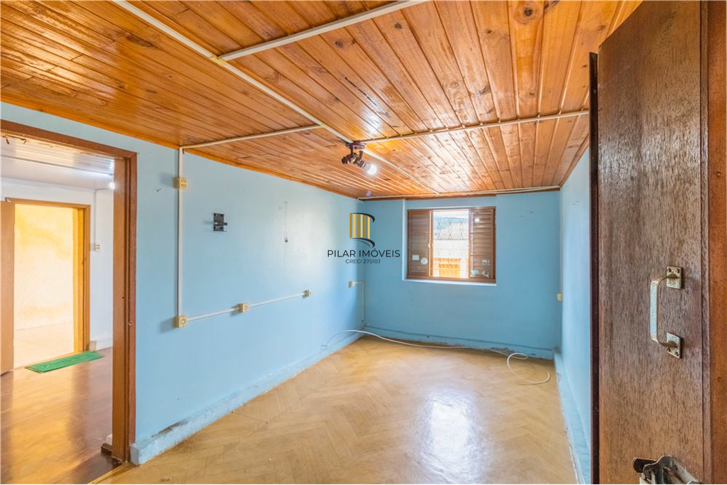 Casa 5 dormitórios no bairro Partenon