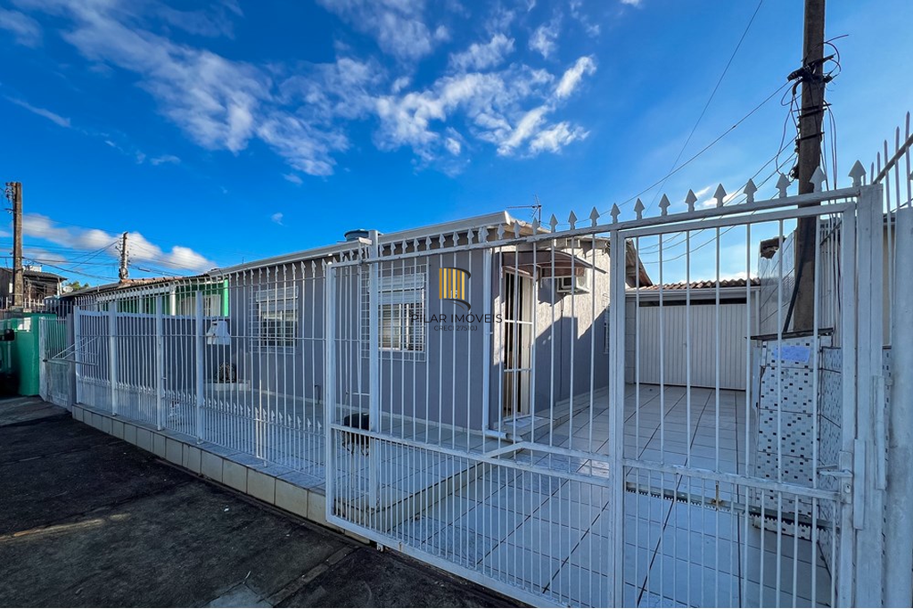 Casa 2 dormitórios no bairro Guajuviras