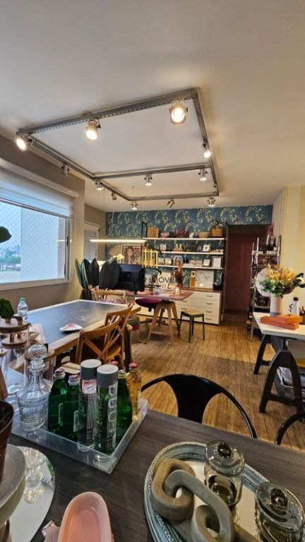 Apartamento 2 dormitórios no bairro Vila Ipiranga