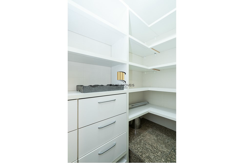 Cobertura 4 dormitórios no bairro Moinhos de Vento