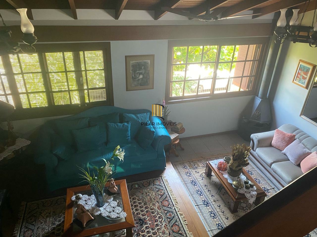 Casa 5 dormitórios no bairro Chácara das Pedras