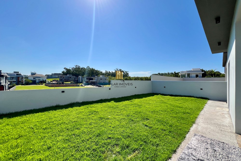 Casa de Condomínio 3 dormitórios no bairro Sanga Funda