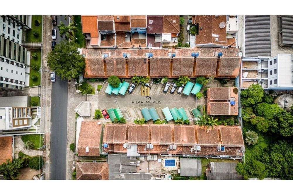 Casa de Condomínio 2 dormitórios no bairro Tristeza