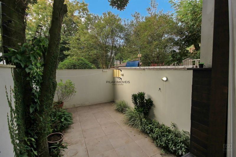 Casa 3 dormitórios no bairro Ipanema