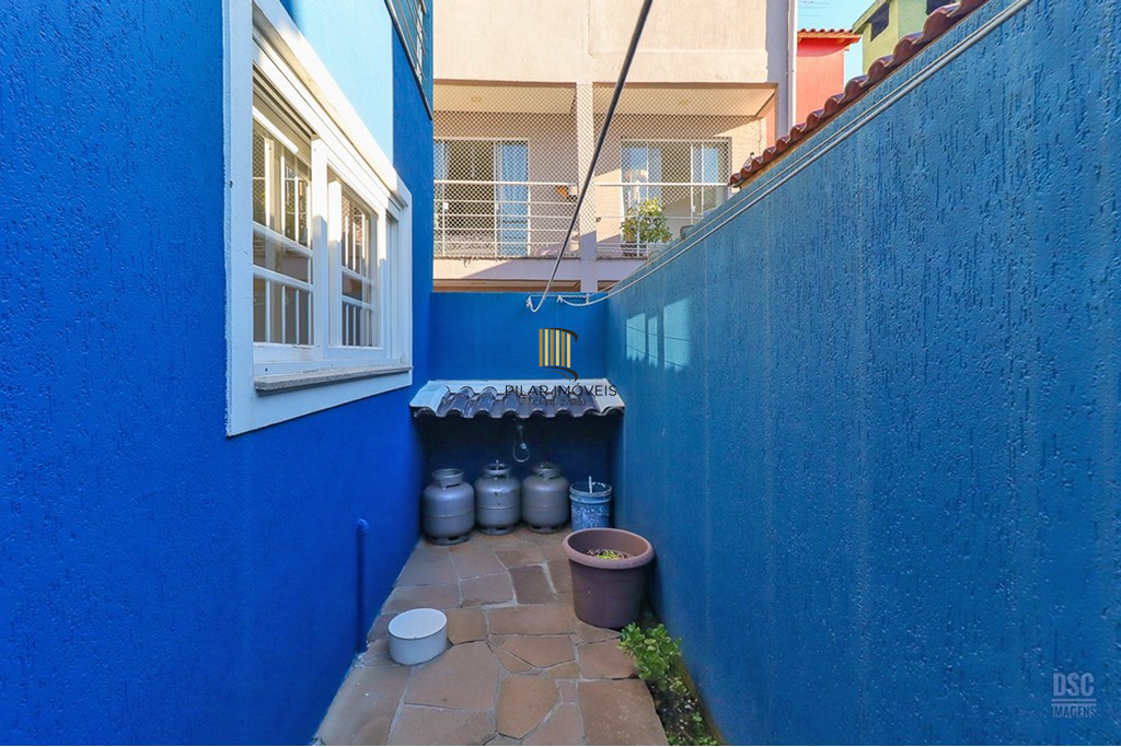 Casa de Condomínio 3 dormitórios no bairro Hípica