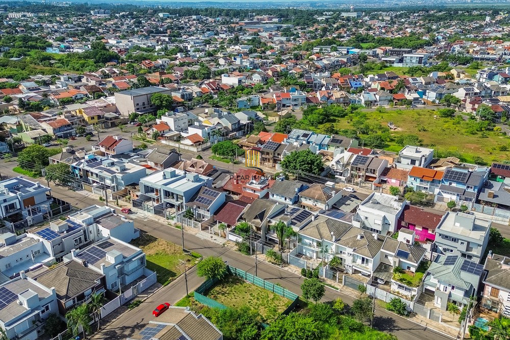 Terreno no bairro Mont Serrat