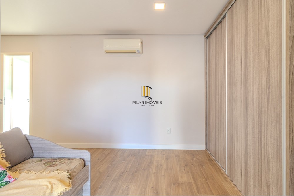 Casa 4 dormitórios no bairro Chácara das Pedras