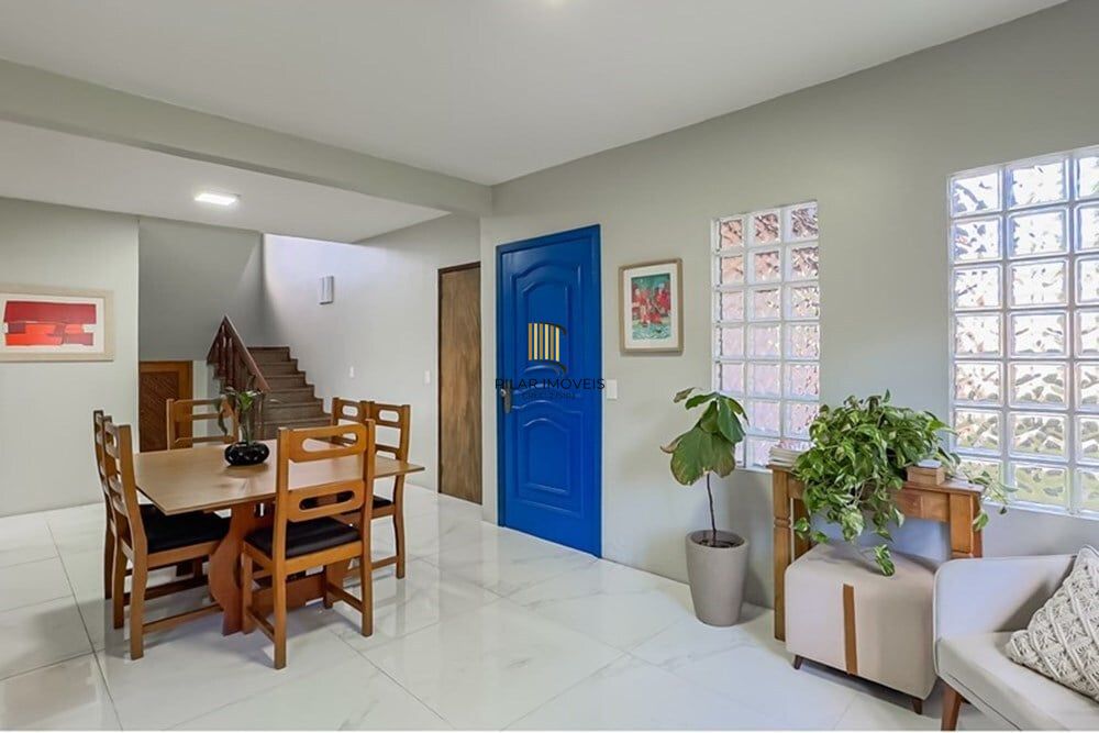 Casa 5 dormitórios no bairro Rubem Berta
