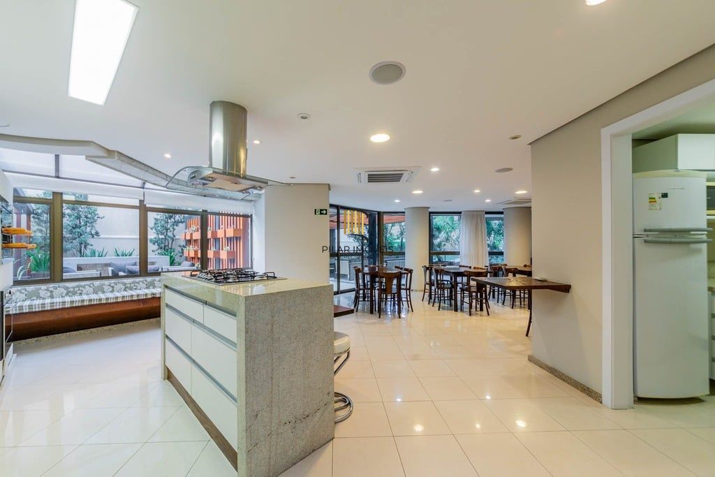 Apartamento 4 dormitórios no bairro Petrópolis