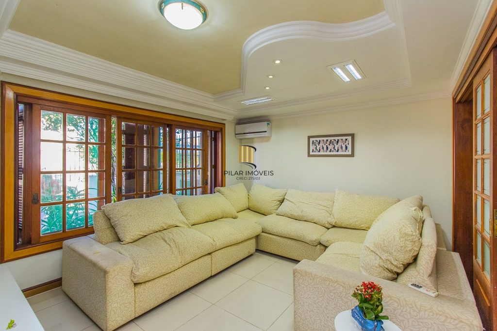 Casa 5 dormitórios no bairro Marechal Rondon