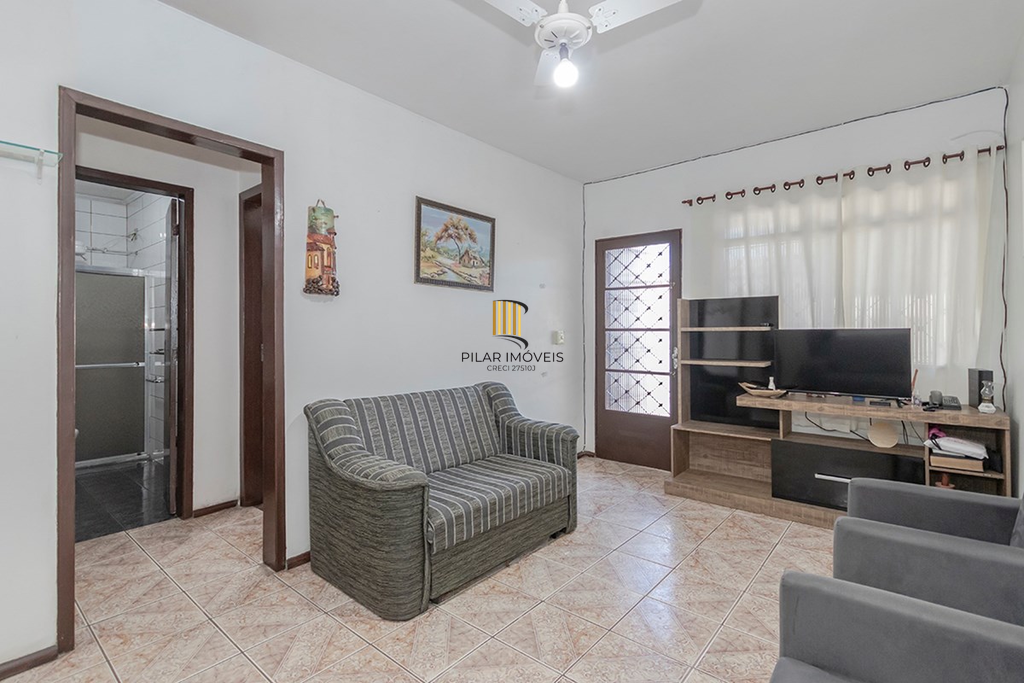 Casa 4 dormitórios no bairro Vila Nova