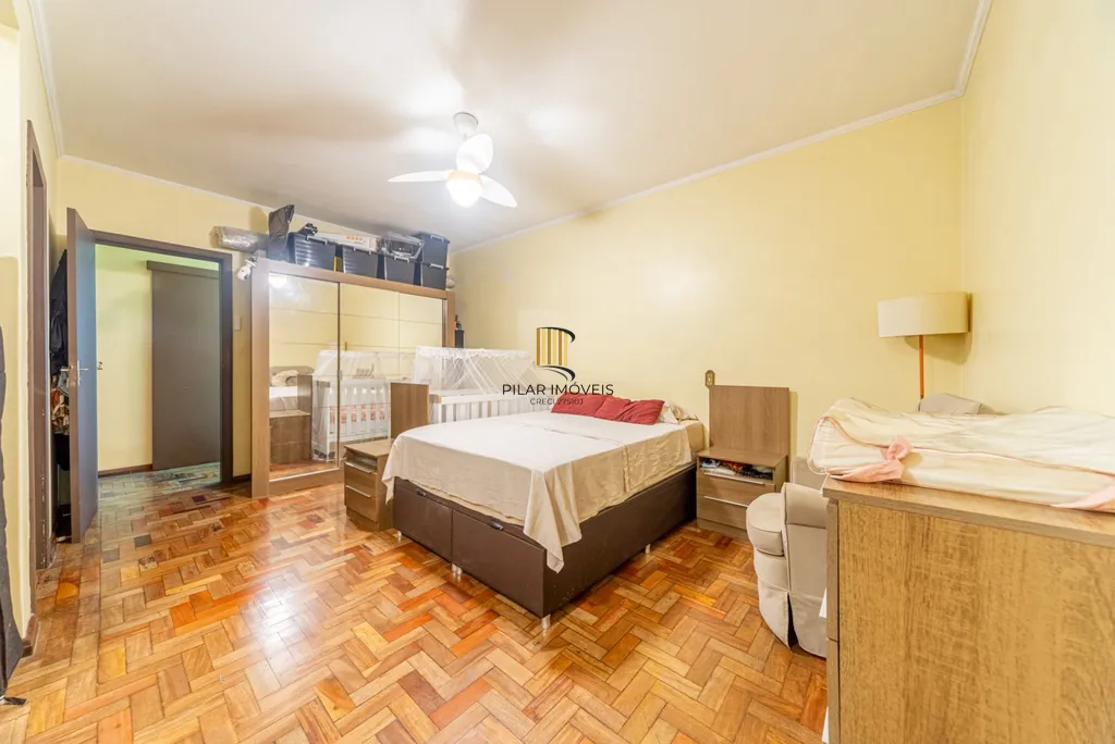 Casa 4 dormitórios no bairro Sarandi