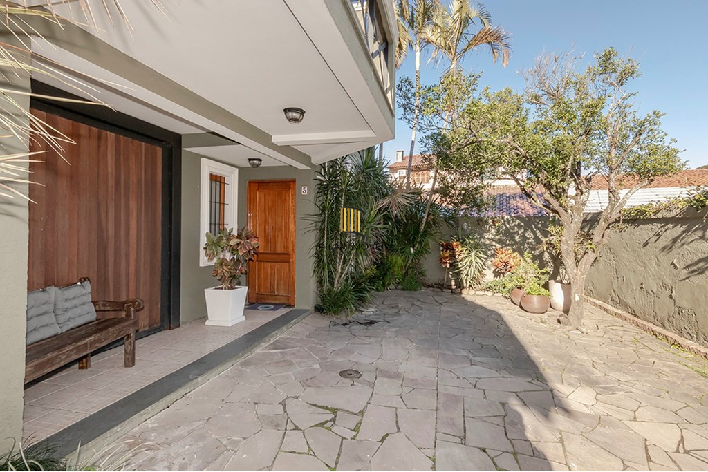 Casa de Condomínio 3 dormitórios no bairro Ipanema