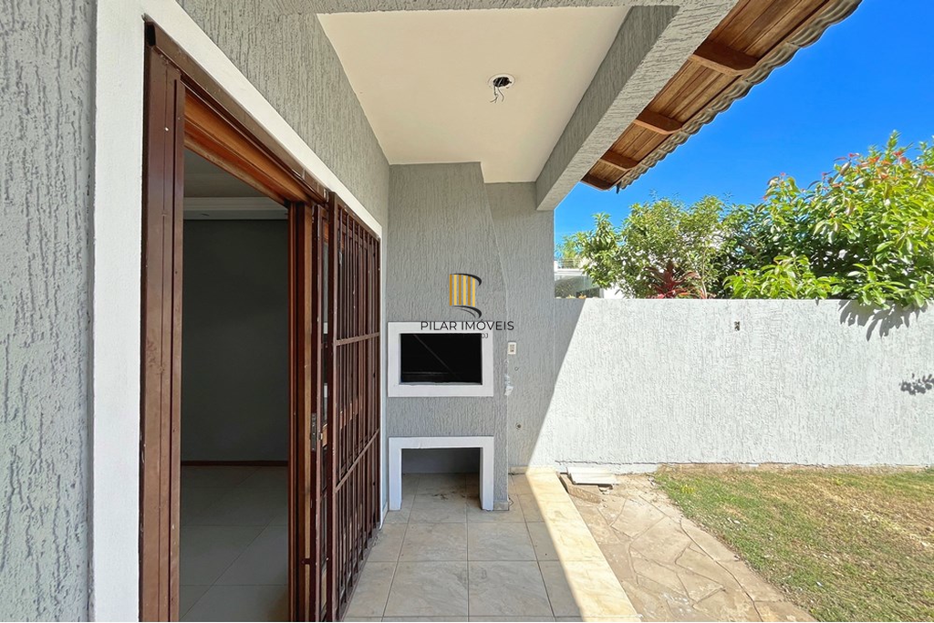 Casa 3 dormitórios no bairro Hípica