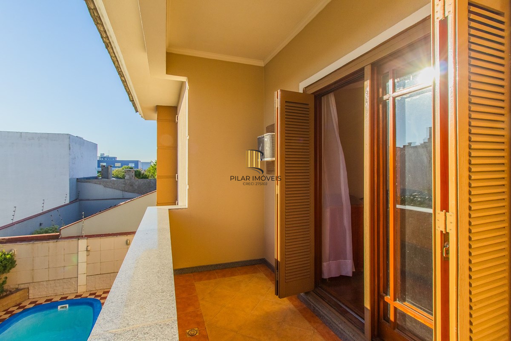 Casa 4 dormitórios no bairro Estância Velha